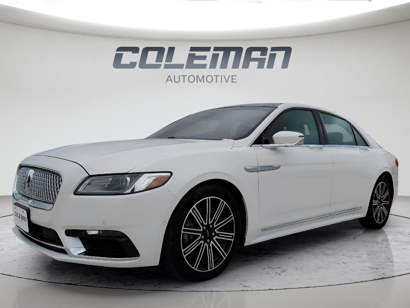 2018 Lincoln Continental Reserve in White Platinum Metallic Tri-Coat — front three-quarter view